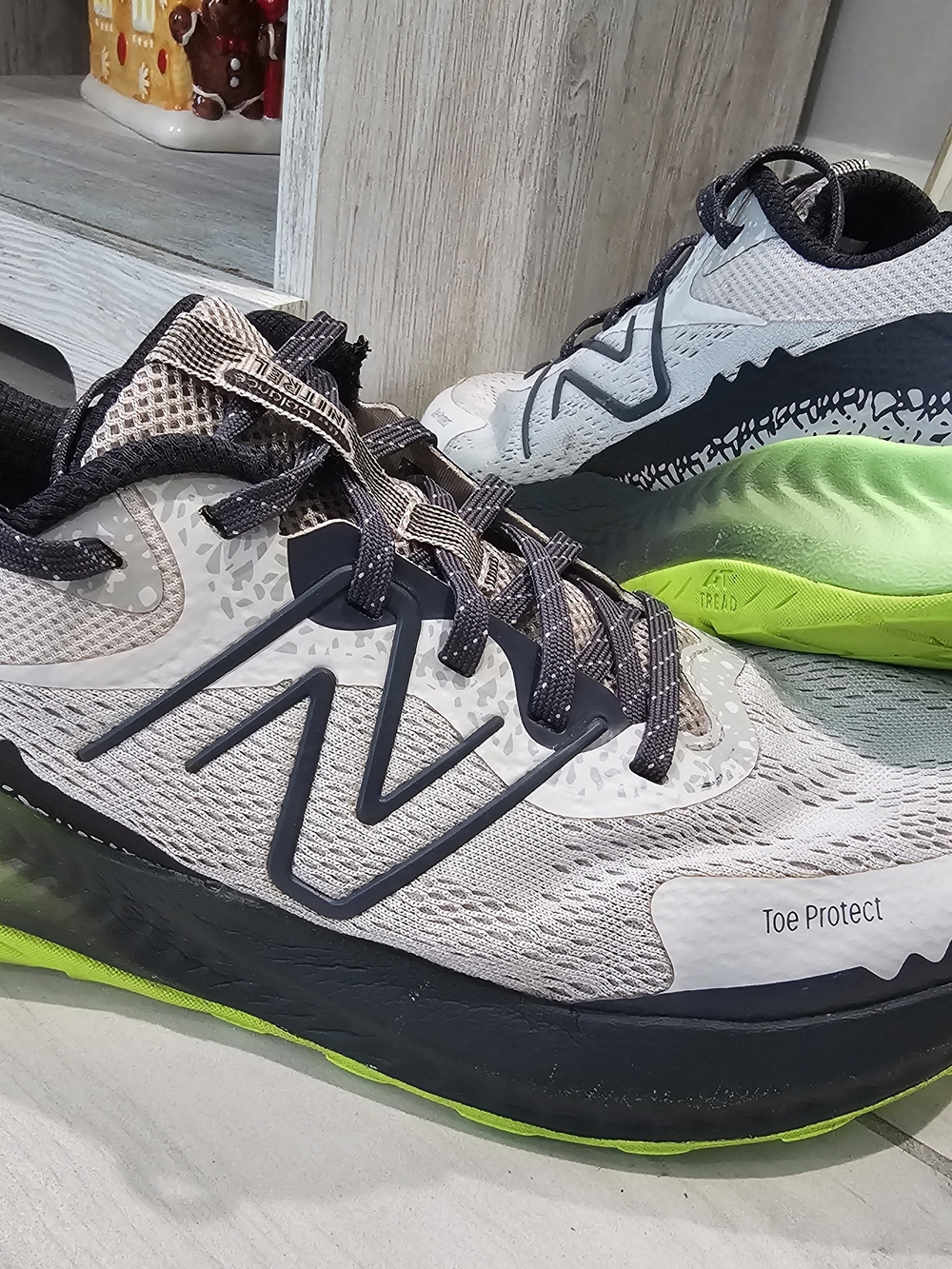 New Balance Nitrel Men's Athletic Shoes Size 9.5 Gray Green
